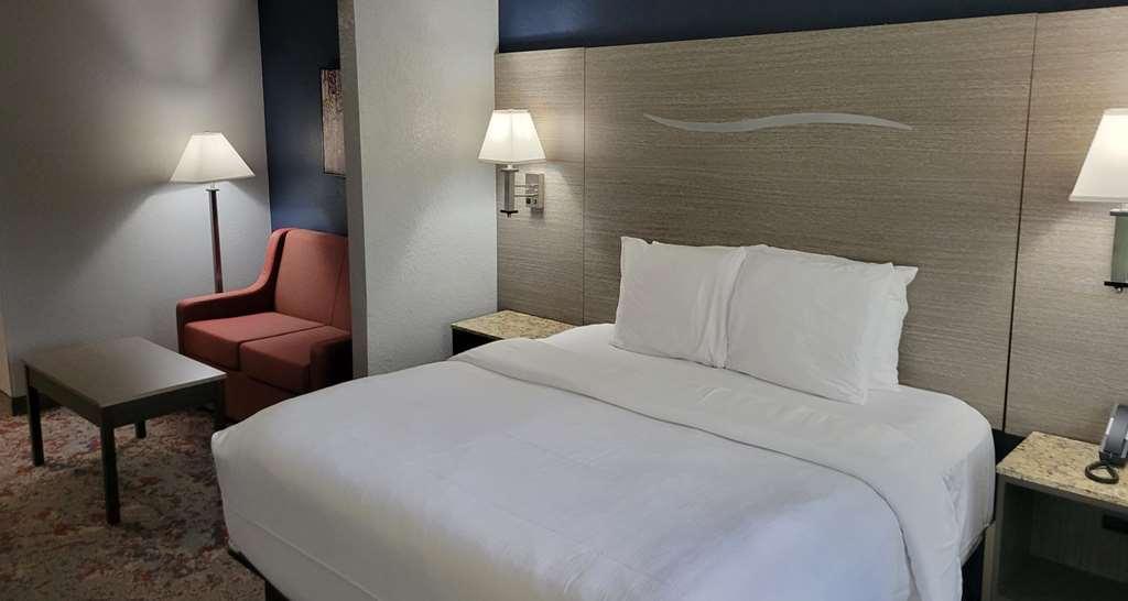Best Western Kokomo Hotel Room photo